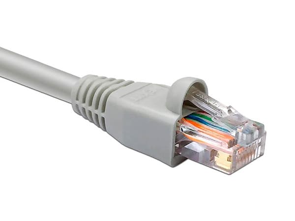 Cable de red (UTP) NEXXT Cat5e con 4.2m. Color Gris.