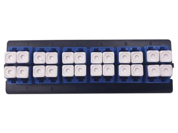 Placa acopladora para Distribuidor de Fibra Óptica LP-ODF-8024, incluye 12 acopladores LC Dúplex Para fibra Monomodo.