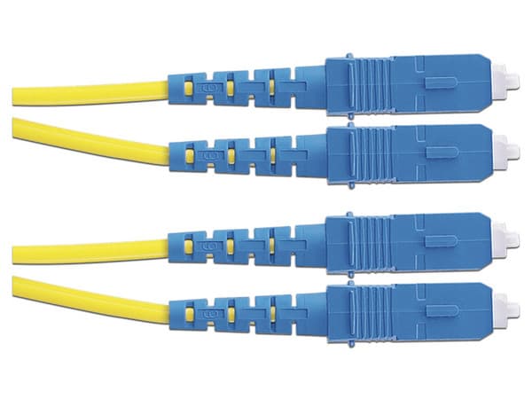 Jumper de Fibra Óptica PANDUIT F923RSNSNSNM002, Monomodo 9/125 OS2, SC-SC Dúplex, OFNR (Riser), Color Amarillo, 2m.
