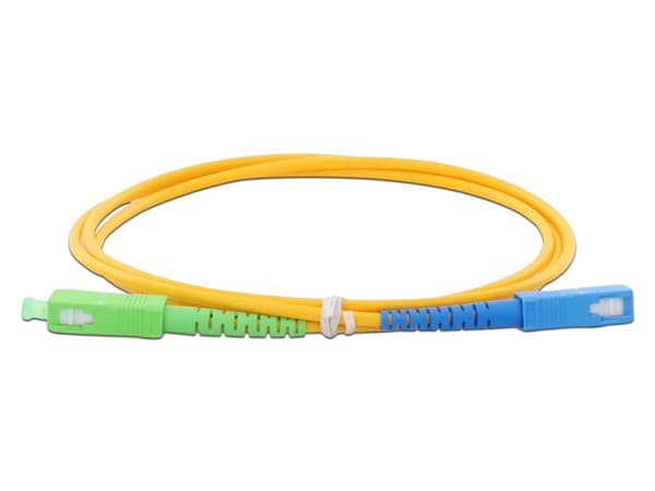 Jumper de Fibra Óptica LinkedPro LPSM3SCASCUS1, Monomodo, LC/APC - SC/UPC, 1m, Color Amarillo.