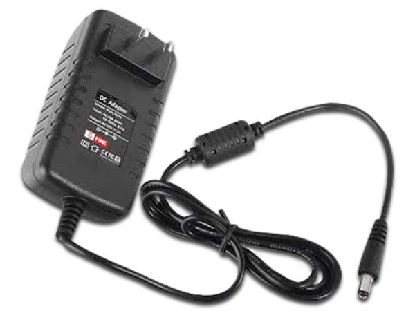 Fuente de poder regulada SFire de 12V para Cámaras CCTV, 2A. Color Negro.