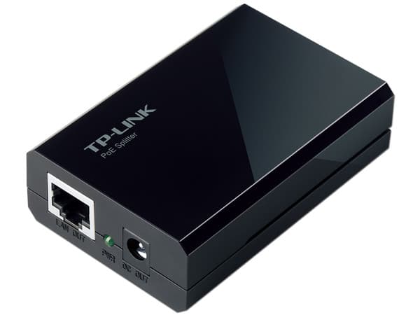 Splitter PoE Tp-LinK TL-POE10R, une la señal de datos de un switch junto con la energía de un adaptador de corriente para ofrecer una salida PoE. 